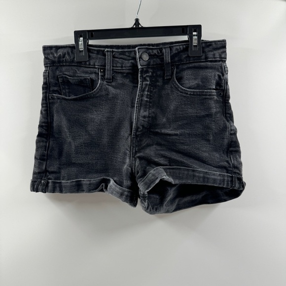 Old Navy Pants - Old Navy Black Wash High-Waisted Jean Shorts – Size 8